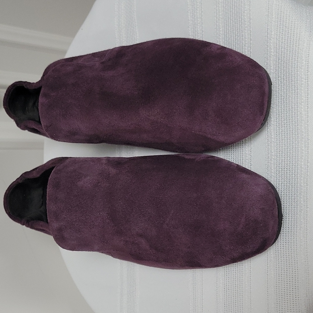 Via Spiga Plum Suede Slip-on Loafers Flat Shoes,  Size 6.5M - Picture 2 of 7